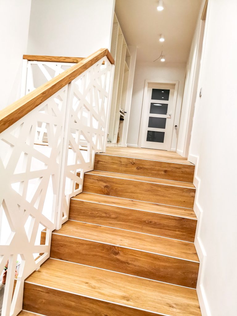 balustrada biała, ażurowa, mdf, panel dekoracyjny